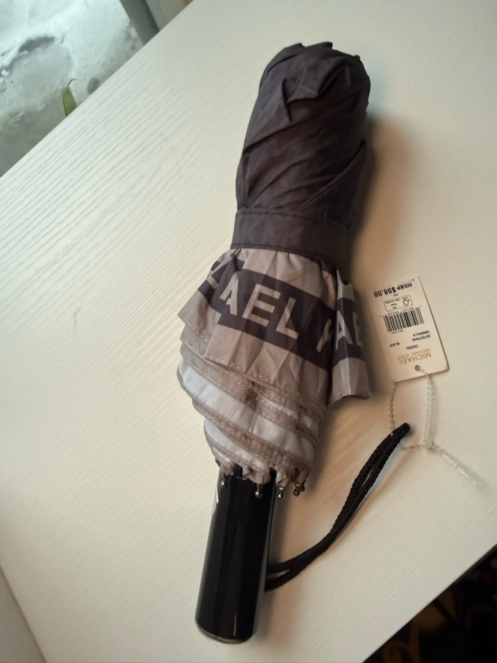 Michael Kors black Umbrella with mk Logo - Picture 4 of 6